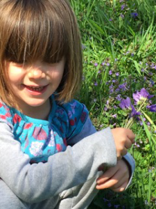 holding an iris
